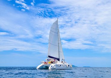 catamaran-yacht